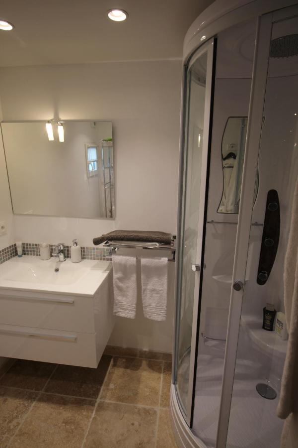 Villa Jalna Chambre, Suites Et Appartement Рокфор-ле-Пен Экстерьер фото